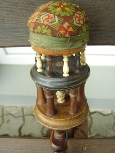 Alte nähzwinge mit - nähzwinge,