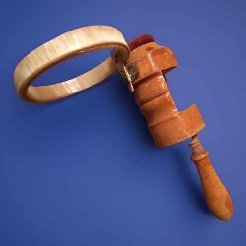 Kleiner horn stickring - kleiner,