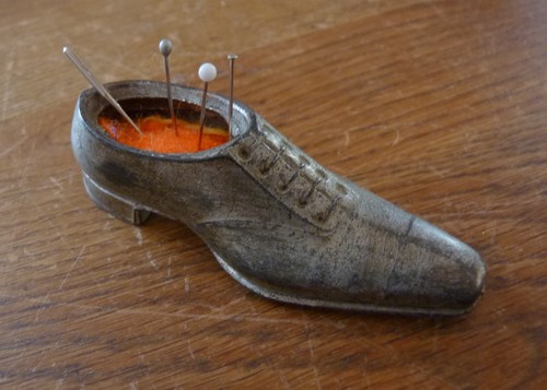 Antikes nadelkissen schuh - antikes, "schuh"